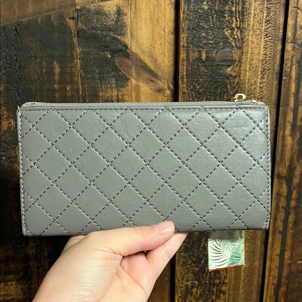Badgley Mischka Silver Quilted Wallet